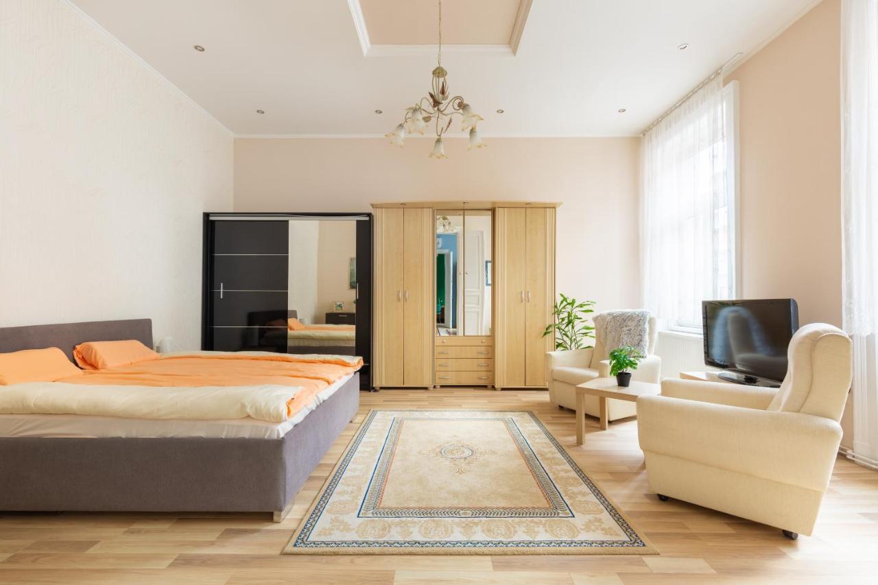 F24 Ferenc Apartment Budapest Exteriör bild