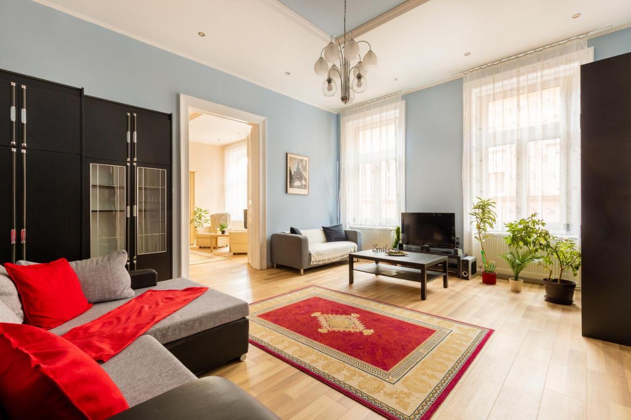 F24 Ferenc Apartment Budapest Exteriör bild