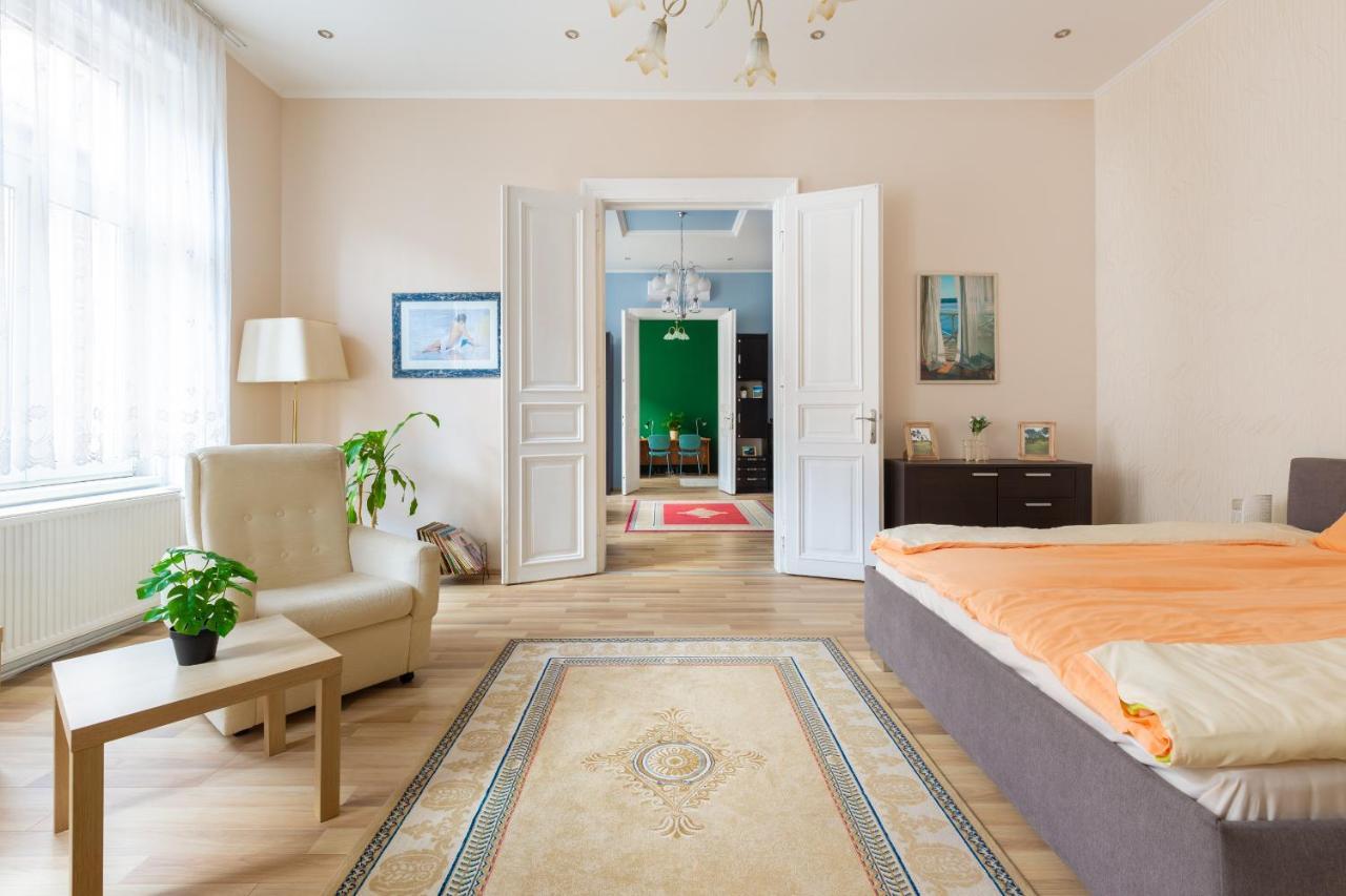 F24 Ferenc Apartment Budapest Exteriör bild
