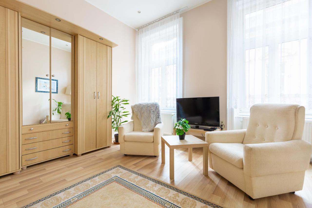 F24 Ferenc Apartment Budapest Exteriör bild