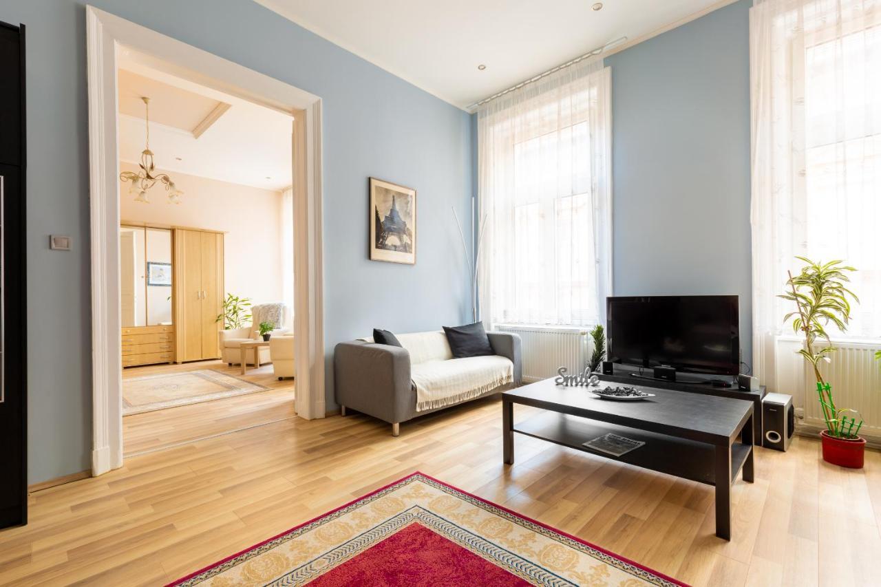 F24 Ferenc Apartment Budapest Exteriör bild