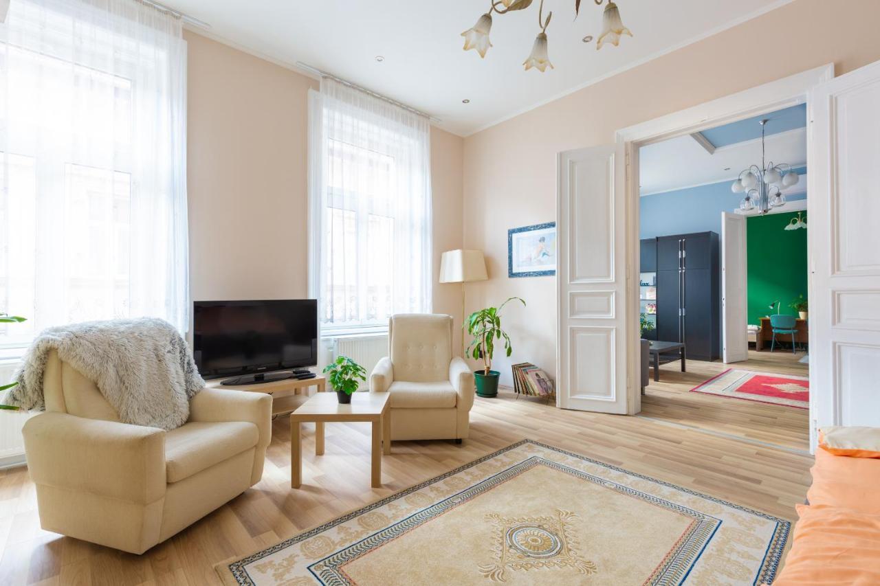 F24 Ferenc Apartment Budapest Exteriör bild