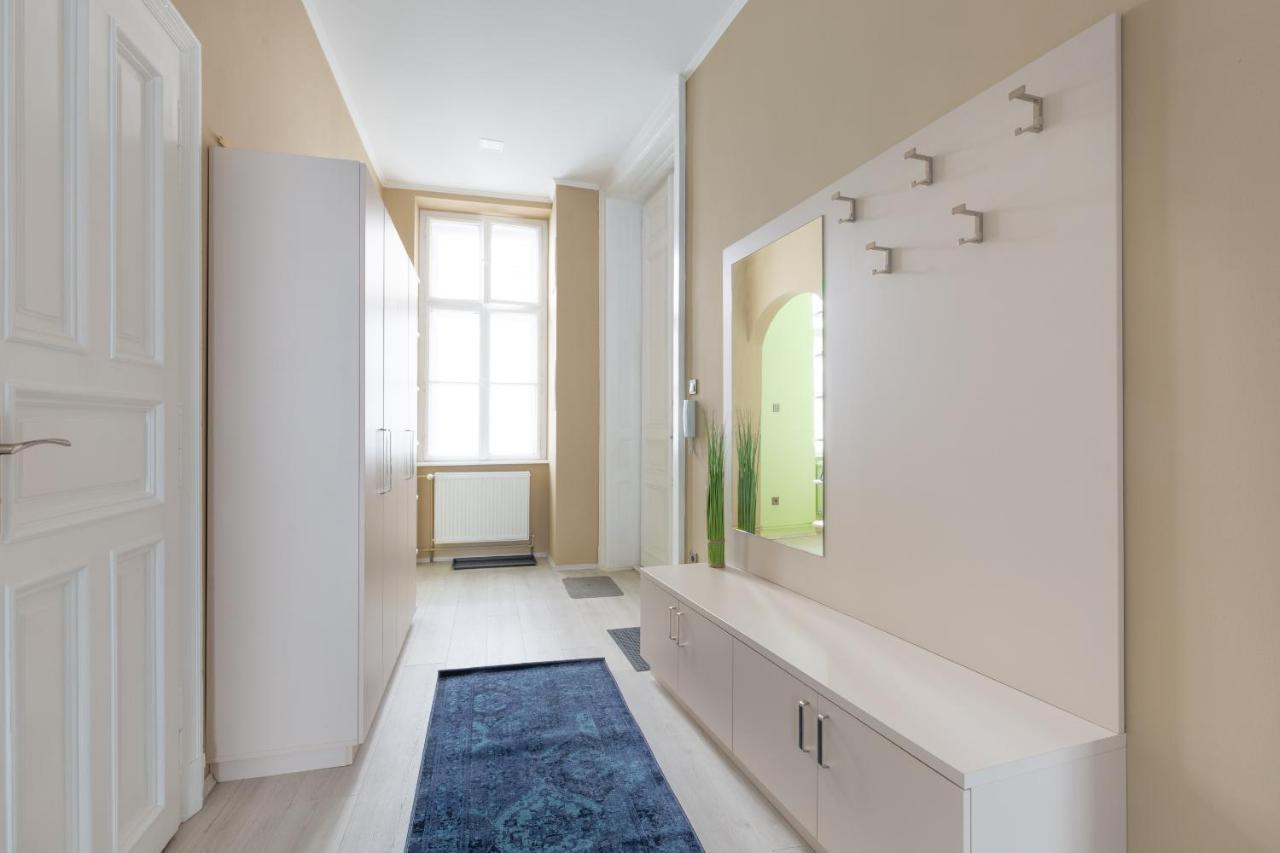 F24 Ferenc Apartment Budapest Exteriör bild